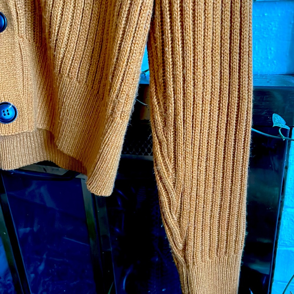 Lulu’s Cropped Ribbed Cardigan - Picture 7 of 8